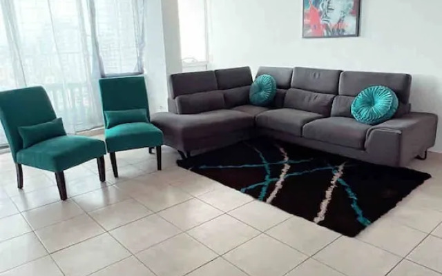 Ocean View 3br With Pool,parking and Walk To Beach