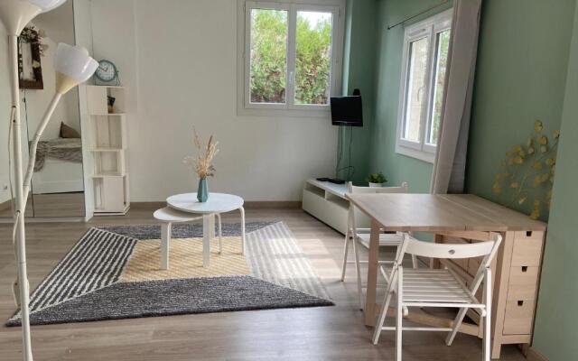 Studio grands chênes au pied du mont ventoux.