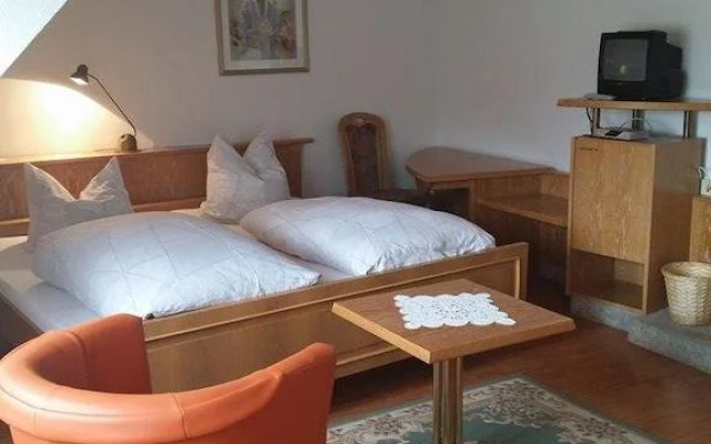 Gast- und Pensionhaus Zur Linde