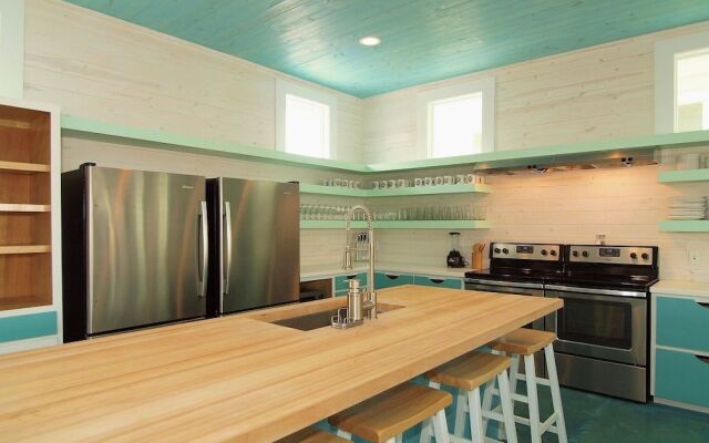 Beach Club Clubhouse 3