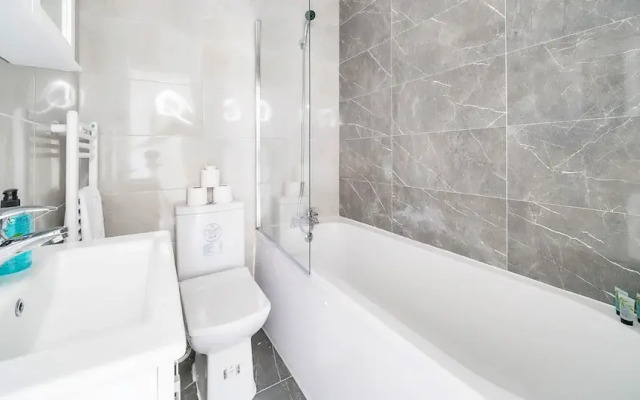 Modern Town Center Apartments Aldershot