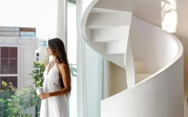 Dune Luxury Condos - Suite w Private Terrace