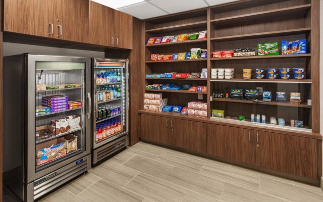 Holiday Inn Express Hotel & Suites Providence-Woonsocket by IHG