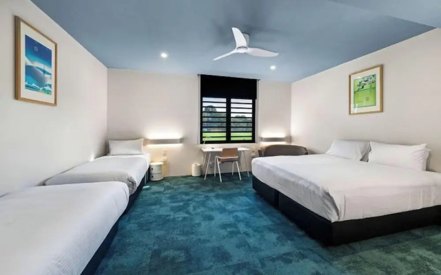 The Lodge, Blacktown - Sydney