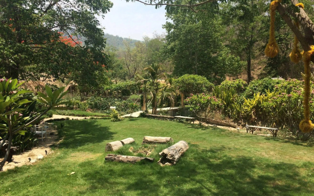Pai Bamboo Hut Resort
