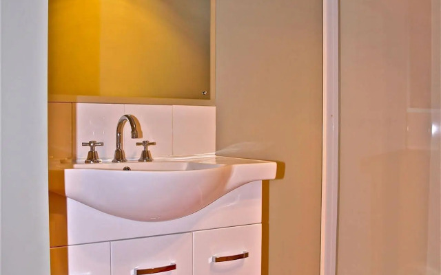 Barcaldine Country Motor Inn