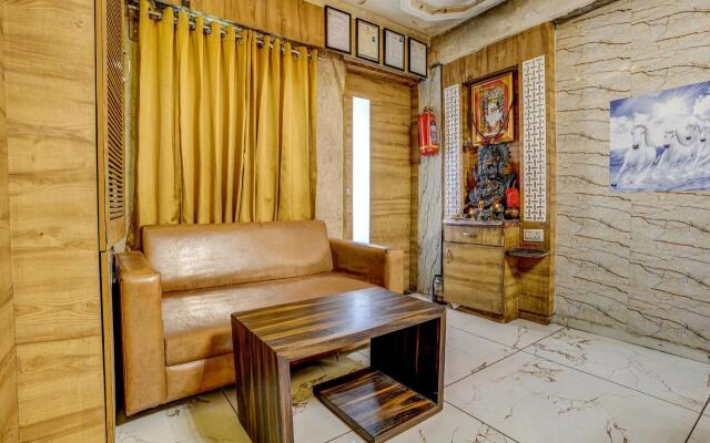 Fabhotel Silver Palace