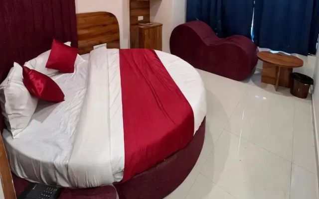 Hotel Rk Villa