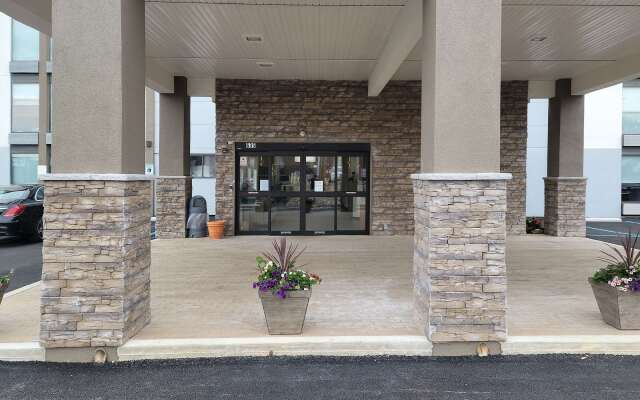 Comfort Inn & Suites Wyomissing/Reading