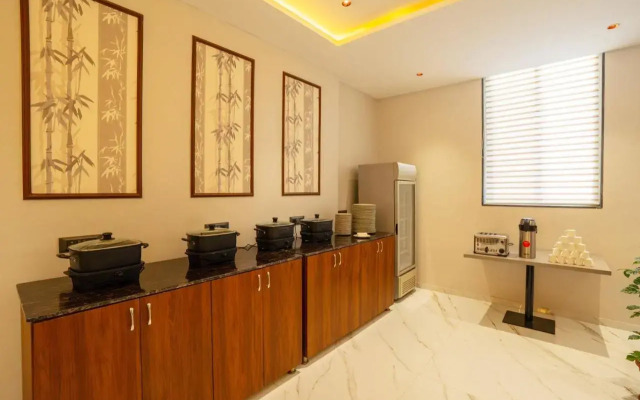 Treebo Grand Royal Imperio, Hinjewadi