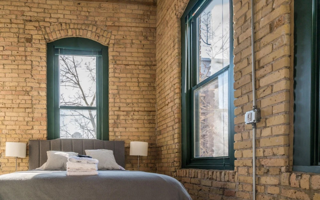 FRONTDESK 50 4th Ave Apts North Loop Warehouse District