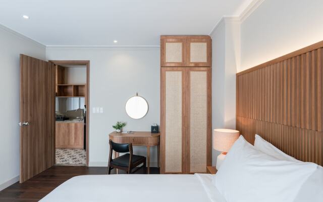 Charmaine's Hotel & Apartment