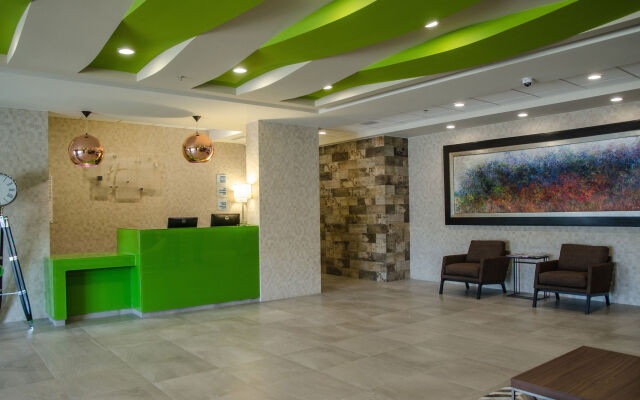 Holiday Inn Express & Suites Celaya by IHG