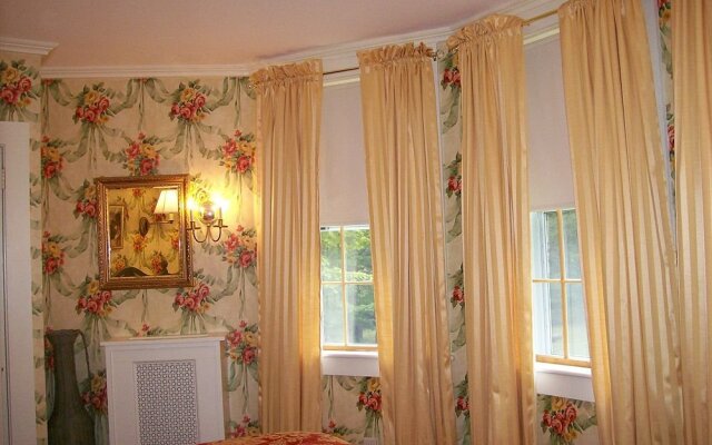 Winterwood at Petersham