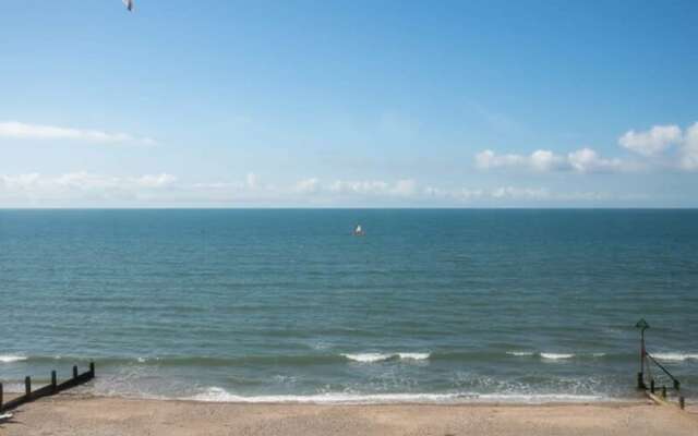 Beachfront Apartment With Panoramic Sea Views