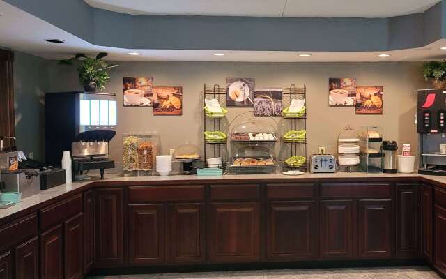 Wingate by Wyndham Lake George
