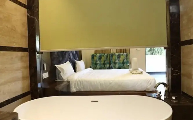 Ishwar Nain Hotel