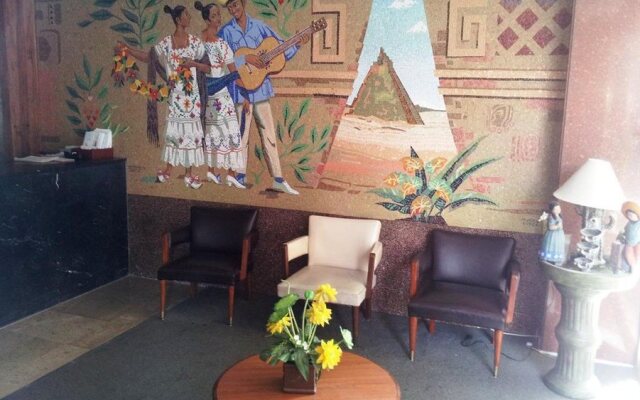 Hotel Uxmal
