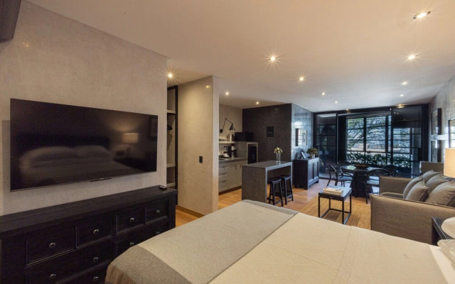 Designer 3-Story Home in San Miguel