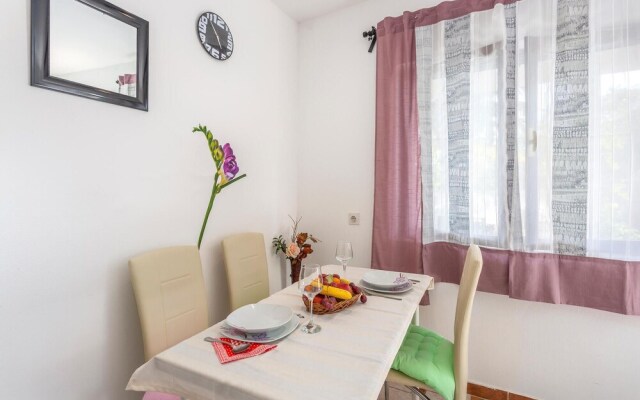 Amazing Apartment in Gabonjin With 1 Bedrooms and Wifi