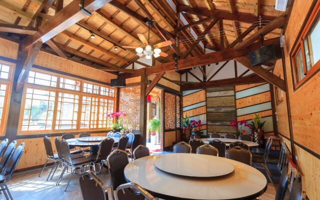 Huaman hot villa