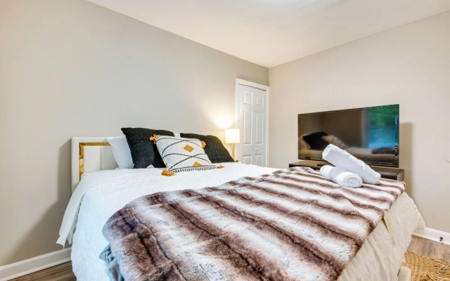 Modern Atlanta Vacation Rental Near Downtown!