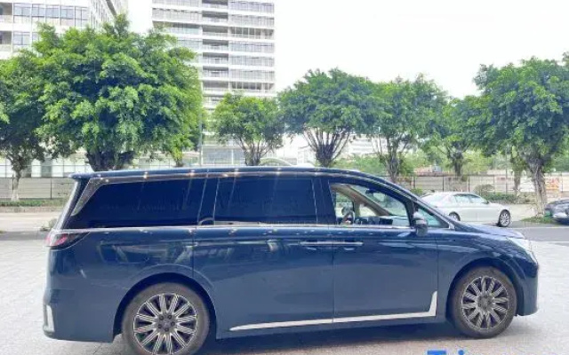 MEH00D LESTlE Hotel（Guangzhou Huadu Rongchuang Cultural Tourism City Baiyun International Airport ）