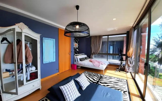 Sandbox frontbeach villa4
