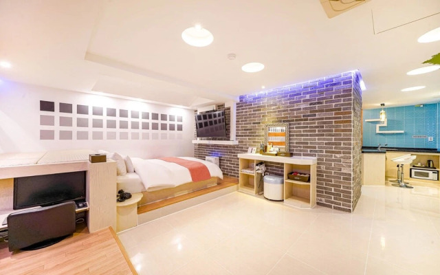 Ulsan Youngnam Alps G7