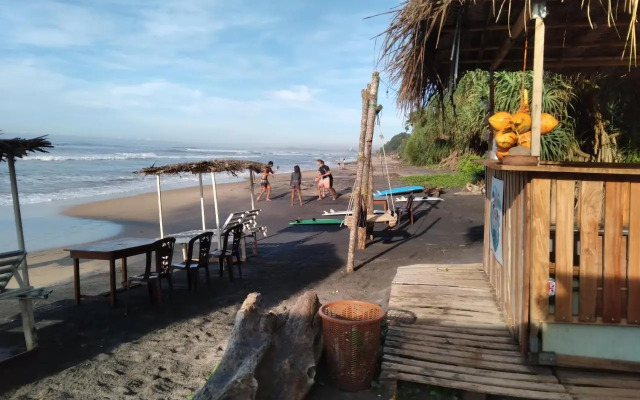 Land's End Matara