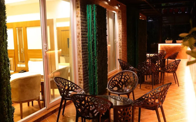 Karon Hotel - Lajpat Nagar