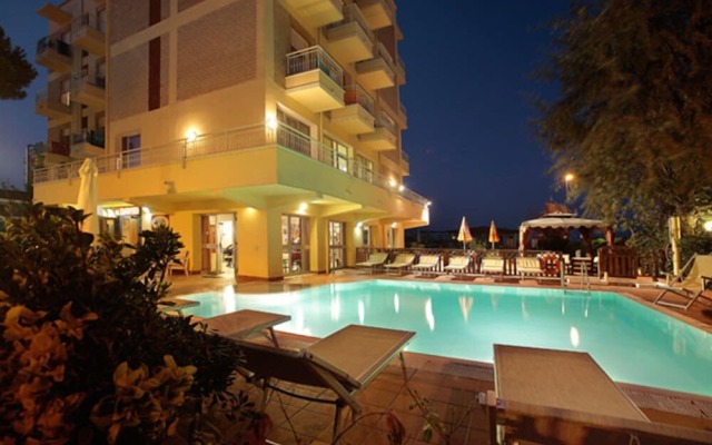 Hotel David