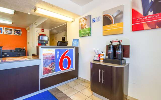 Motel 6 Mesa North