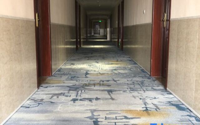 Xinyang New Century Business Hotel