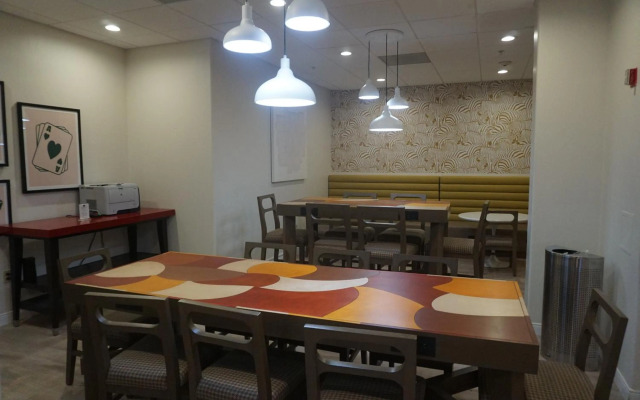 Hampton Inn Tropicana