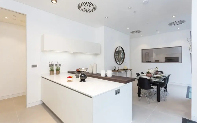 Urban Chic - Chiltern and Baker