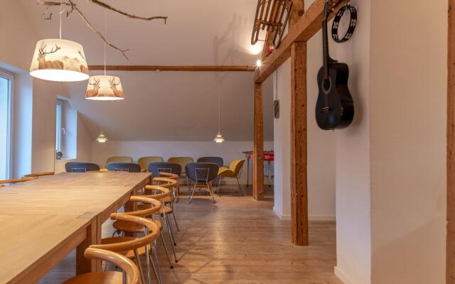 Chalet Love the Alps, 22pax, near ski lift