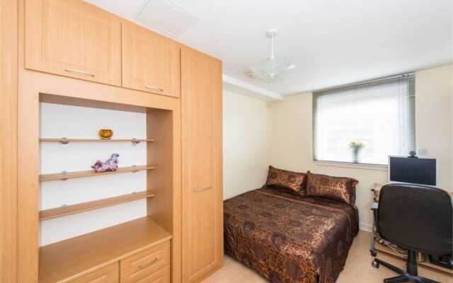 2 Bedroom Apartment In Edinburgh