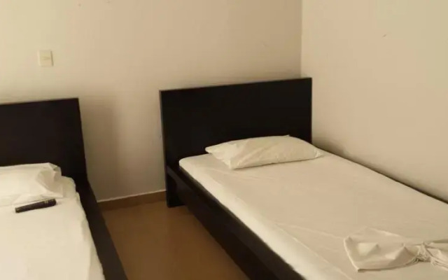 Philippos & Maria Apartments