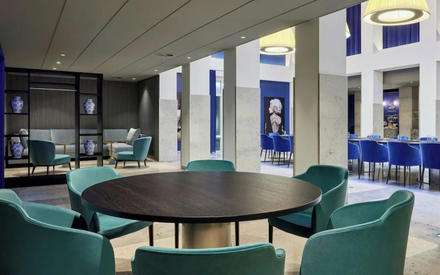 Hotel Luc - Autograph Collection