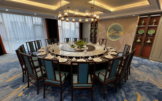 Vienna International Hotel Deng Zhou YingBinGuan