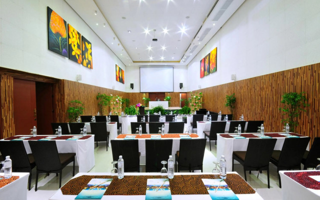 Dhevan Dara Resort & Spa