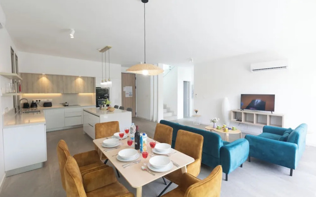 Protaras Azure Villa Azv15