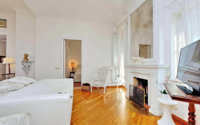 Spanish Steps Area - My Extra Home