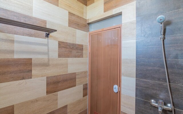 Harry House Guest House by RedDoorz