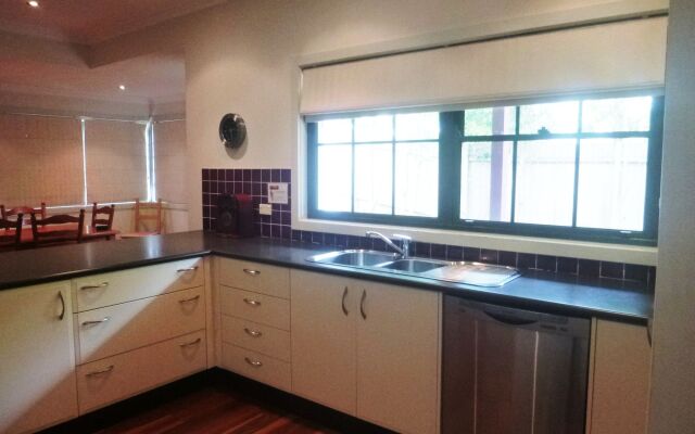 Whispering Pines Cottages