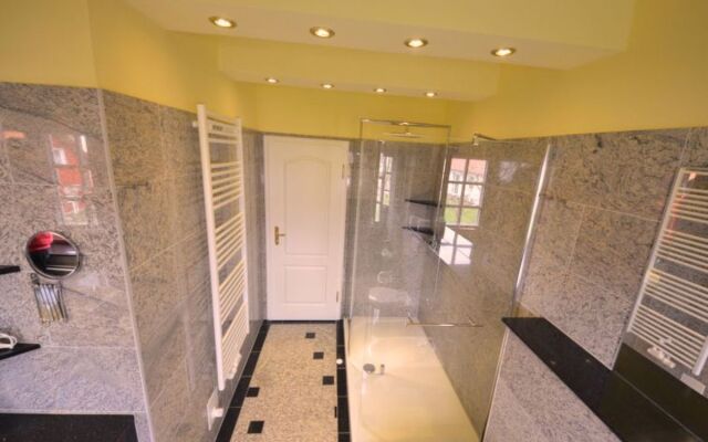 House Bel Monte Groß Zicker