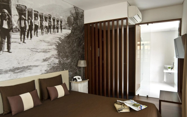 Oca Ribeira do Porto Hotel