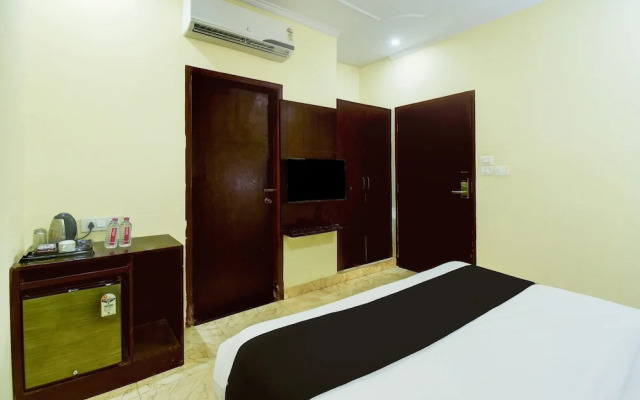 Luxury Stays With Pool Near Akshardham Temple