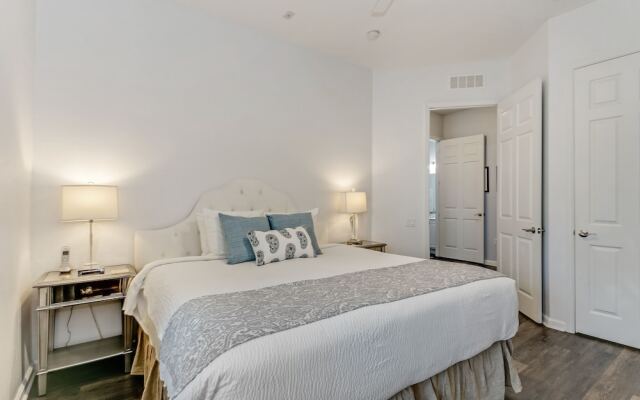 Casa Luna Deluxe 3 Bedroom Condo by Redawning